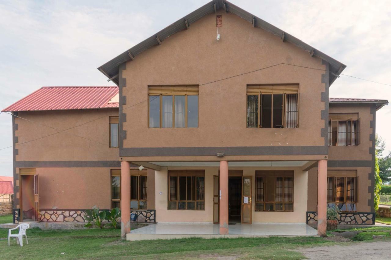 Rwenzori International Hotel Kasese Zewnętrze zdjęcie