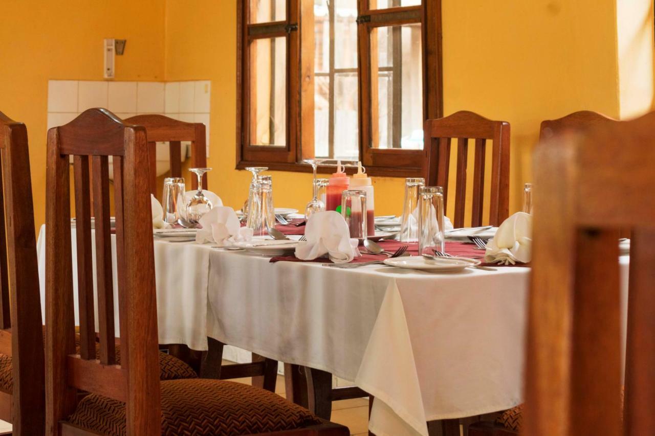 Rwenzori International Hotel Kasese Zewnętrze zdjęcie