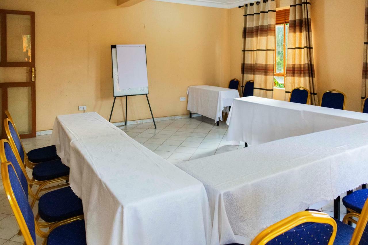 Rwenzori International Hotel Kasese Zewnętrze zdjęcie