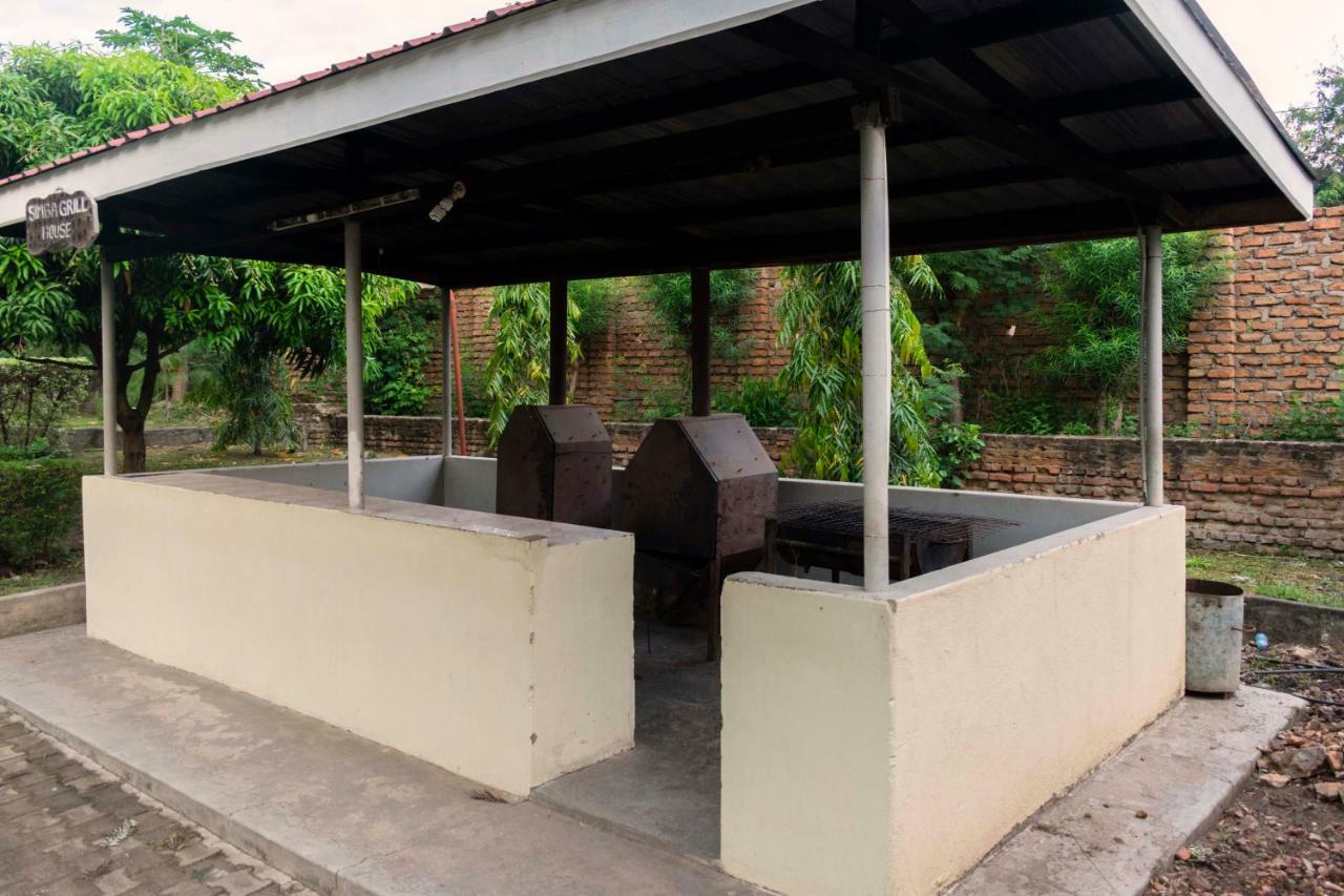 Rwenzori International Hotel Kasese Zewnętrze zdjęcie