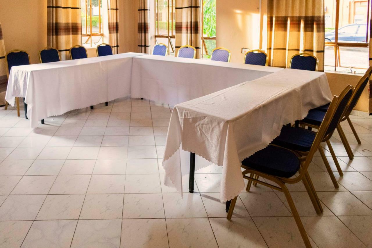 Rwenzori International Hotel Kasese Zewnętrze zdjęcie