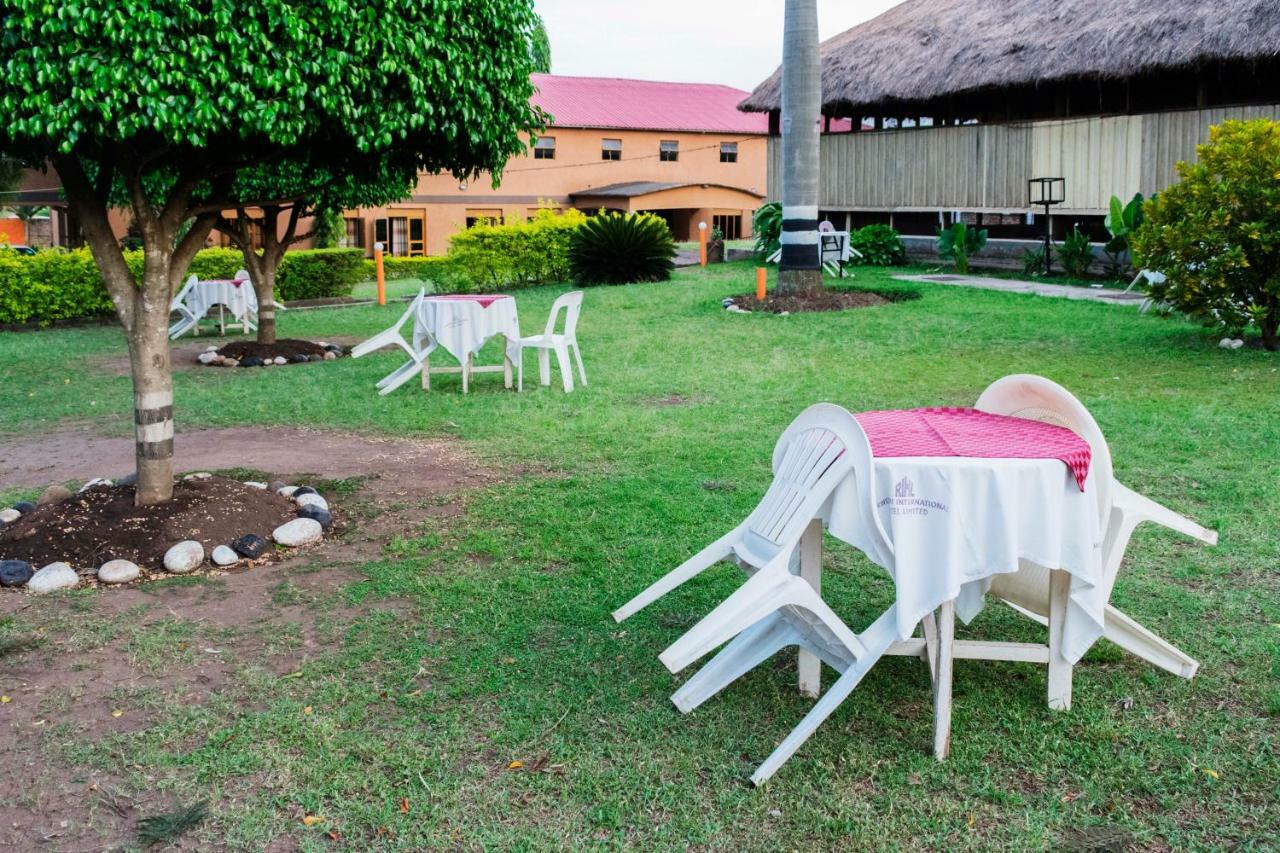 Rwenzori International Hotel Kasese Zewnętrze zdjęcie