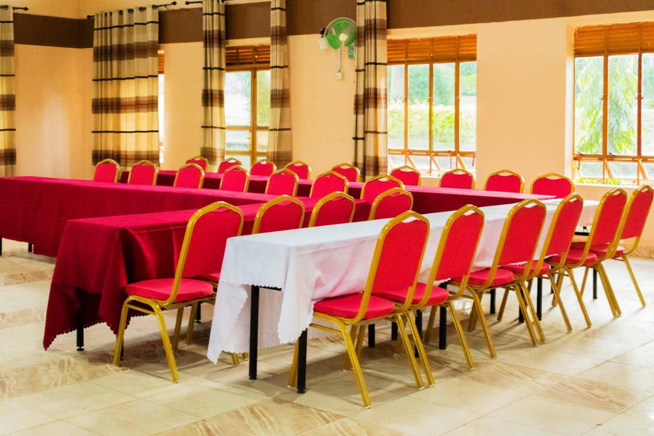 Rwenzori International Hotel Kasese Zewnętrze zdjęcie