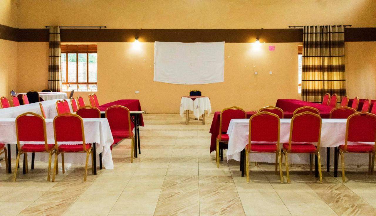 Rwenzori International Hotel Kasese Zewnętrze zdjęcie